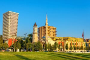 Centrum města Tirana - poznávací zájezdy do Albánie