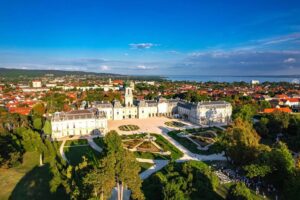 Zámek Keszthely u Balatonu - poznávací zájezdy do Maďarska