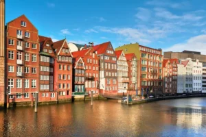 Hamburg - bývalé sklady nad vodními kanály
