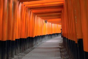 Červené brány ve svatyni Fušimi Inari - poznávací zájezdy do Japonska