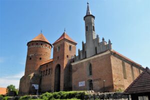 Gotický hrad Rezsel - poznávací zájezd do Mazurských jezer