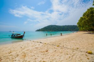 Pobřeží na Krabi - poznávací zájezdy do Thajska
