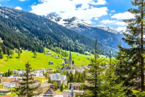 Město Davos ve Švýcarsku