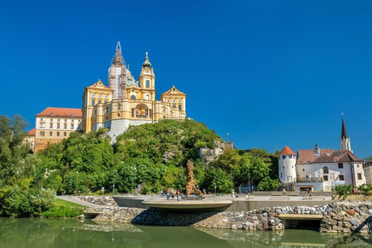 Pohádka Wachau: Kláštery a malebná údolí